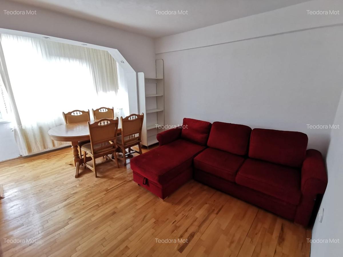 Apartament cu 2 camere decomandat în P-ța Victoriei - 2