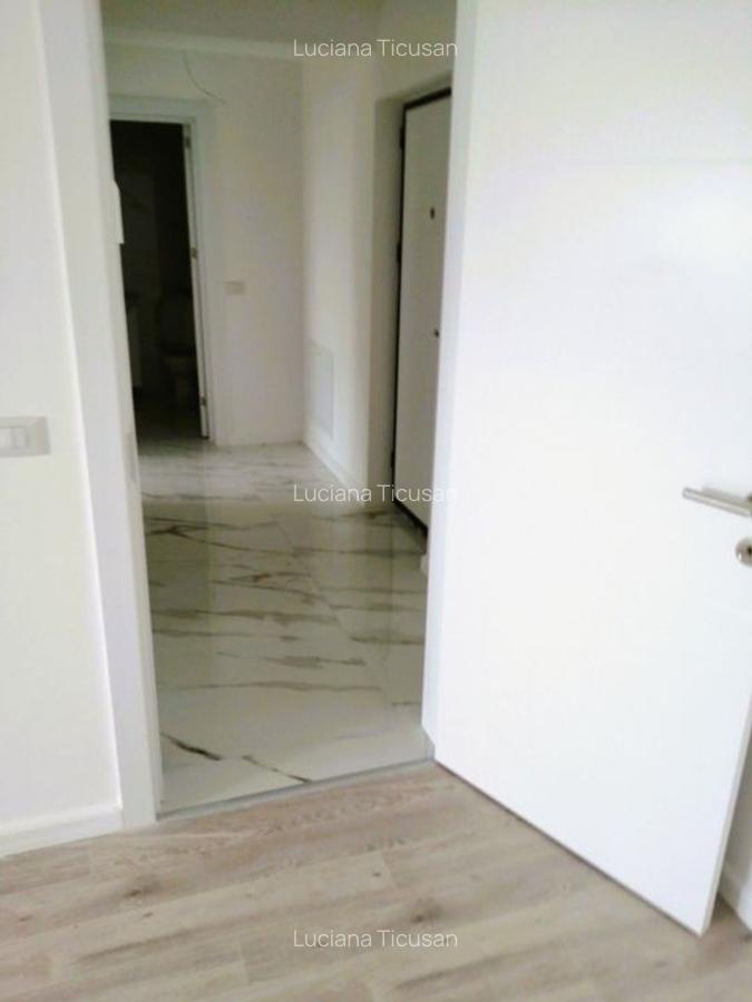 Apartament cu 2 camere decomandat în Apărătorii Patriei - 10
