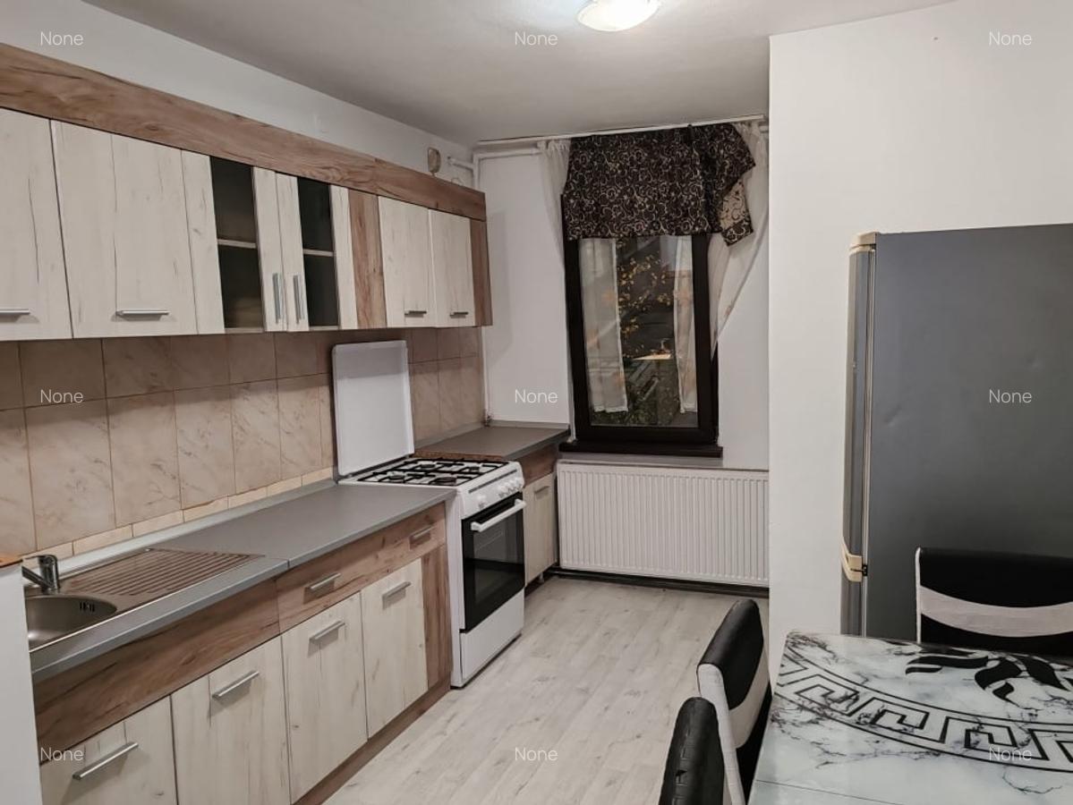 Apartament 3 camere, de inchiriat - 2