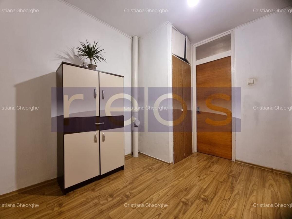 VANZARE -GARSONIERA -TIMPURI NOI -TINERETULUI - 4