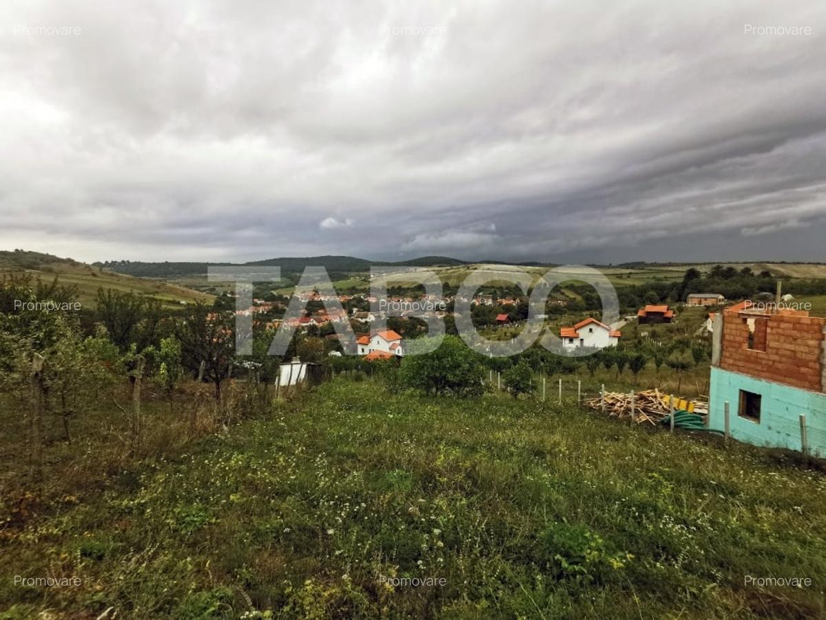 Teren intravilan 662 mp cu priveliste catre Hamba Sura Mare - 4