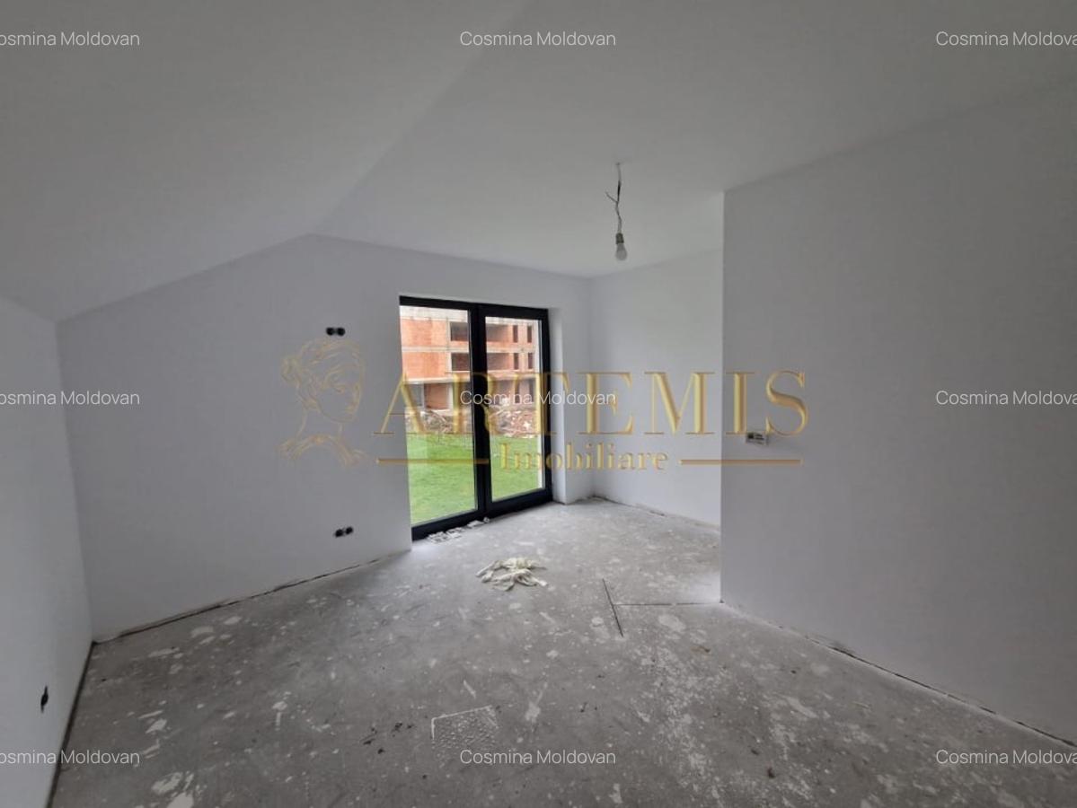 Casa individuala, decomandata, 5 camere,  180 mp., teren 500 mp., zona Subcetate - 8