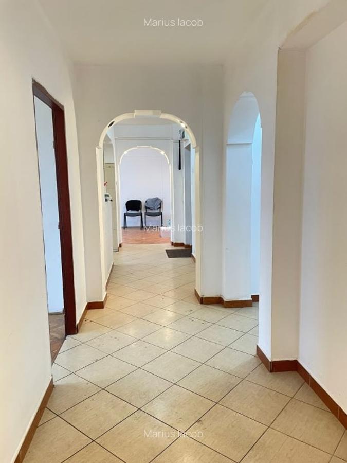 Apartament 4 camere-Podu Ros-Palas-sens giratoriu - 10