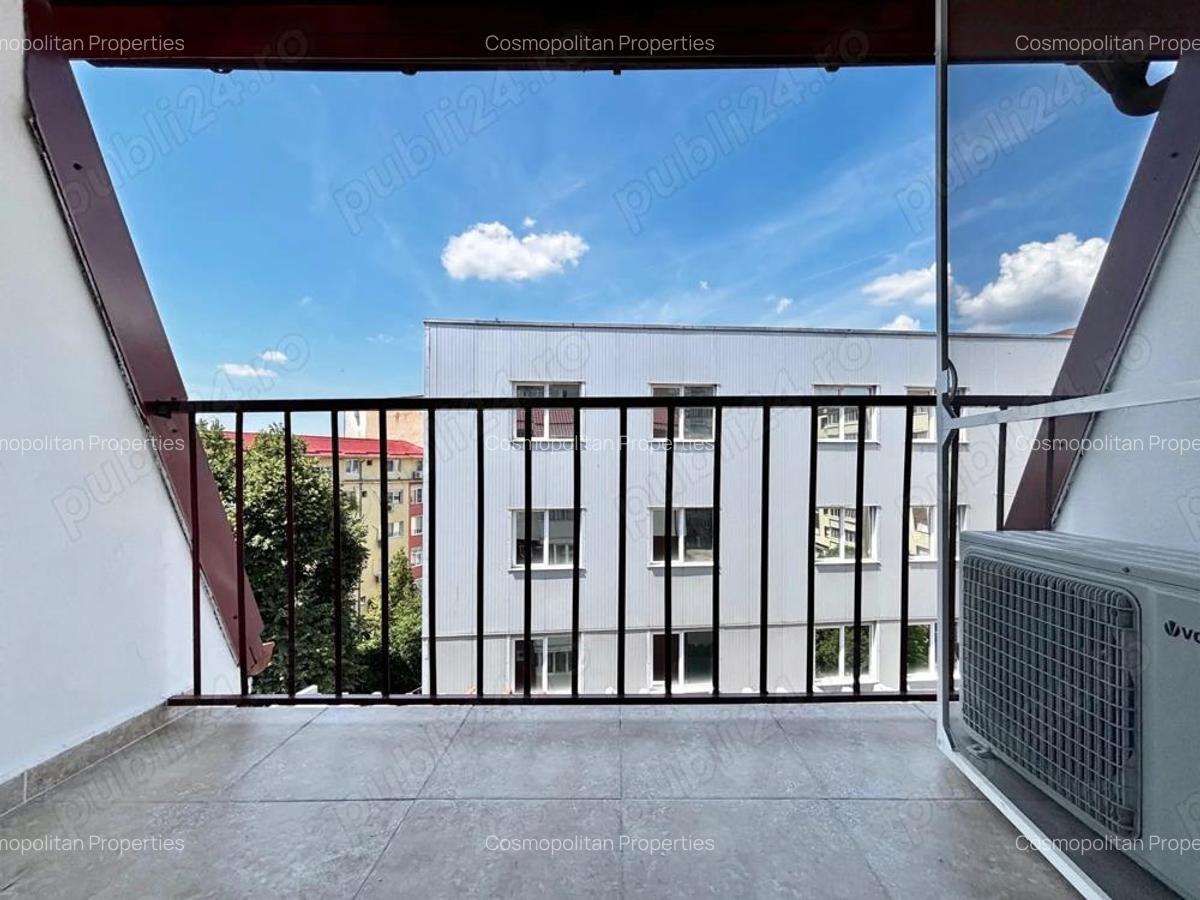 Mansarda | 3 Camere | 2 Bai | Mobilat & Utilat | 84.46 MP | McDonald s-Judetean | Comision 0 - 8