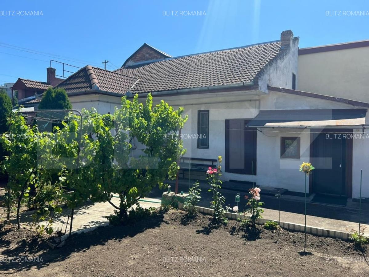 Casa de vanzare, cu 3 camere, 85 mp, zona semicentrala - 1