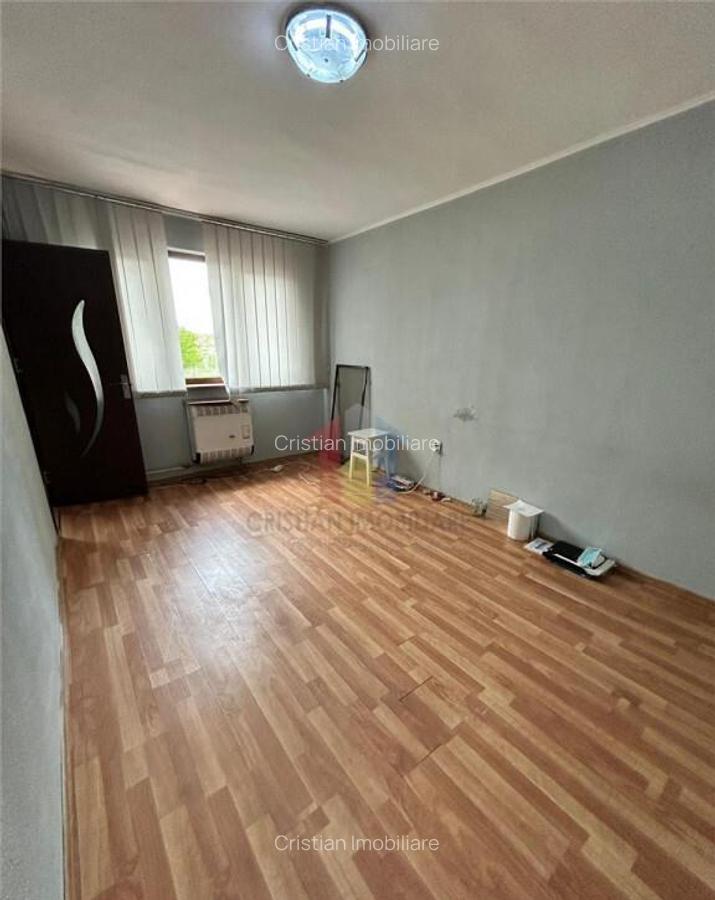 Etaj 1 Garsoniera, 26mp zona Apollo - 1