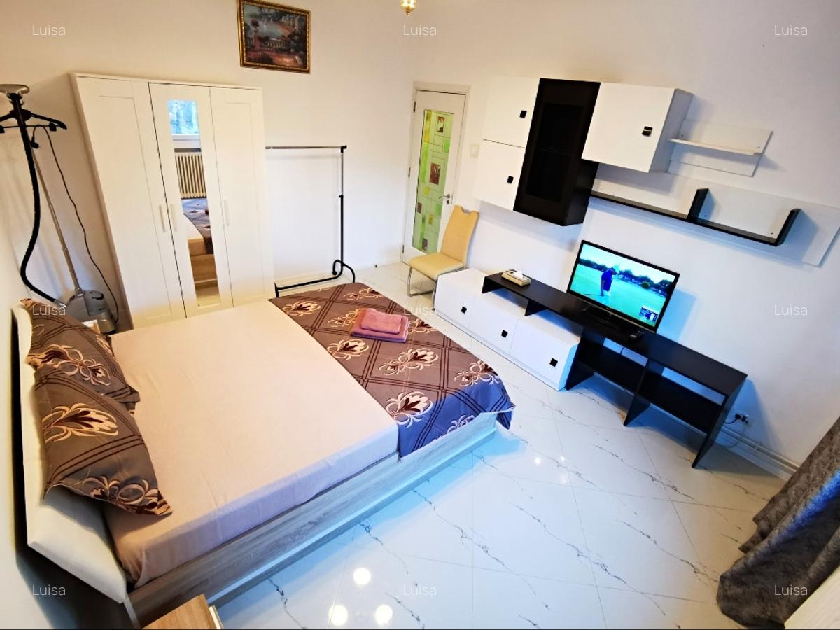Str. Mihai Eminescu - Cal. Dorobantilor - ASE - Particular - 3 camere - Etaj 1 - 10