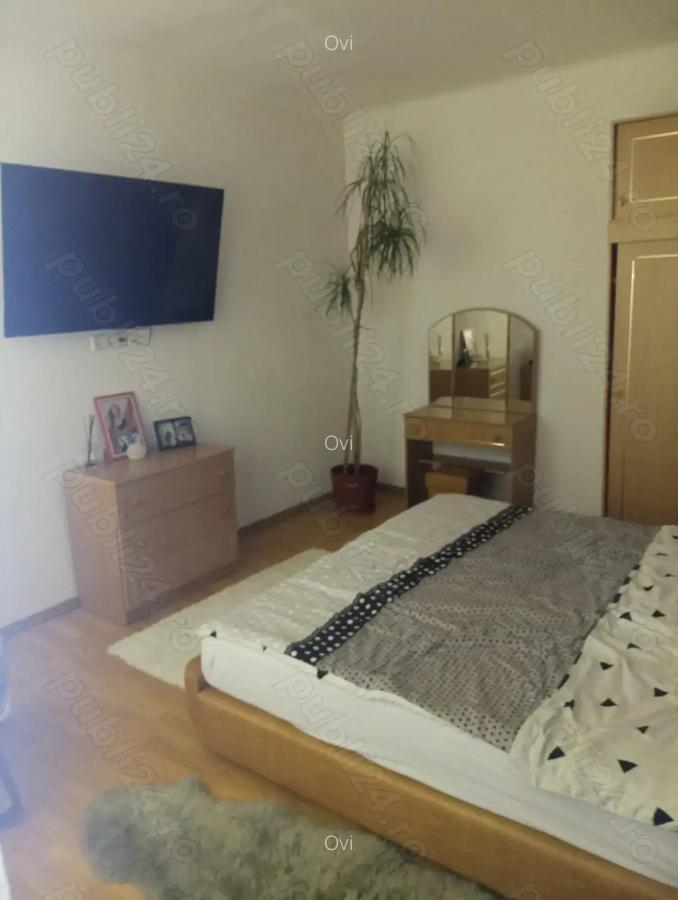 Casa renovata cu piscina ?i vedere superba spre Straja - 9