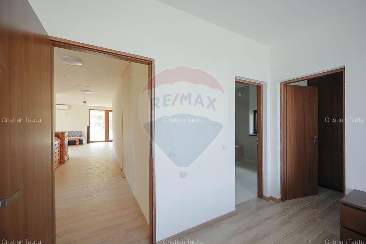De vanzare Casa noua  cu 4 camere, teren 1190 mp  Cartier Podgoria - 2