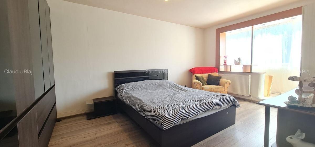 Apartament 4 camere decomandat mobilat utilat - 1