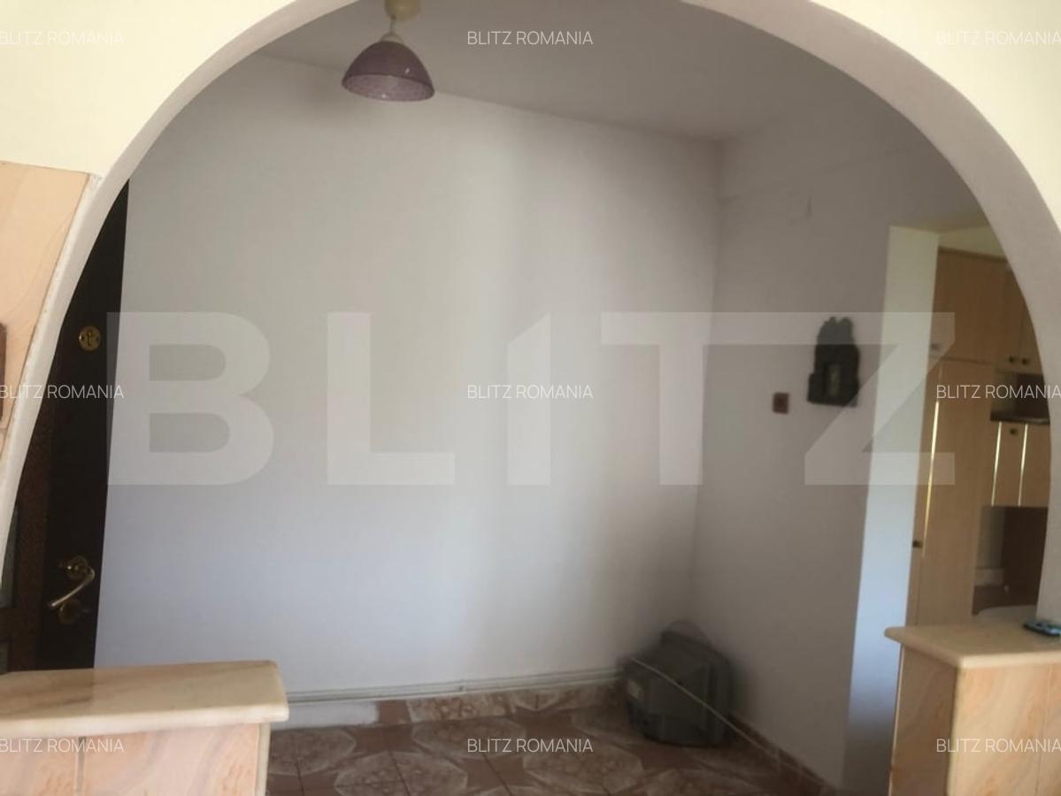 Apartament de vanzare, cu 3 camere, 63 mp, zona M16 - 2