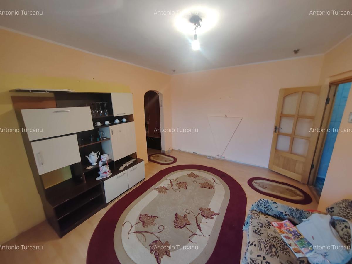 Apartament.3 camere Mircea cel Batran! - 2