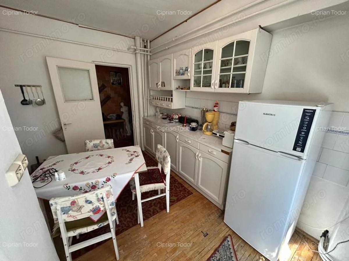 Apartament 3 camere, etaj 2 - Ampoi 2 - 1