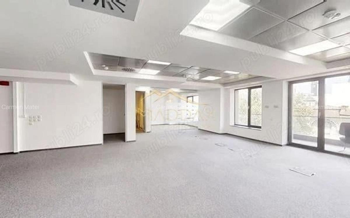 Spatiu Comercial / Birouri de inchiriat *335mp *Victoriei - 4