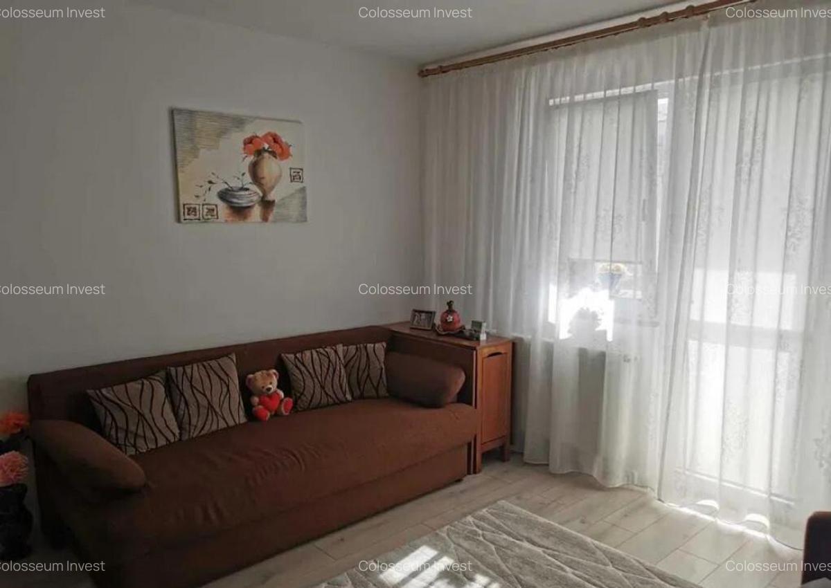 Apartament 2 camere, semidecomandat - zona Garii - 1