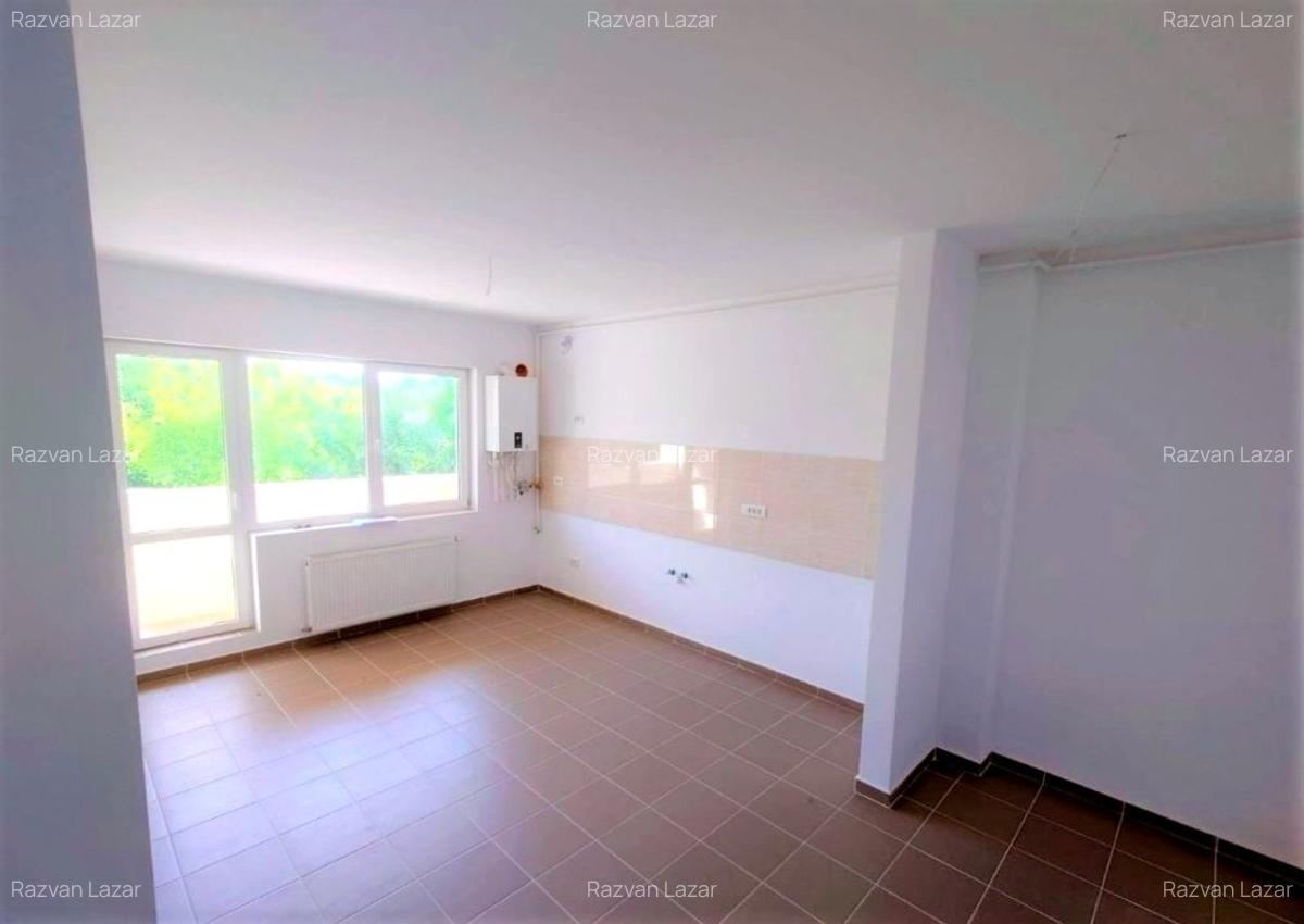 Apartament cu 2 camere semidecomandat în Apărătorii Patriei - 2