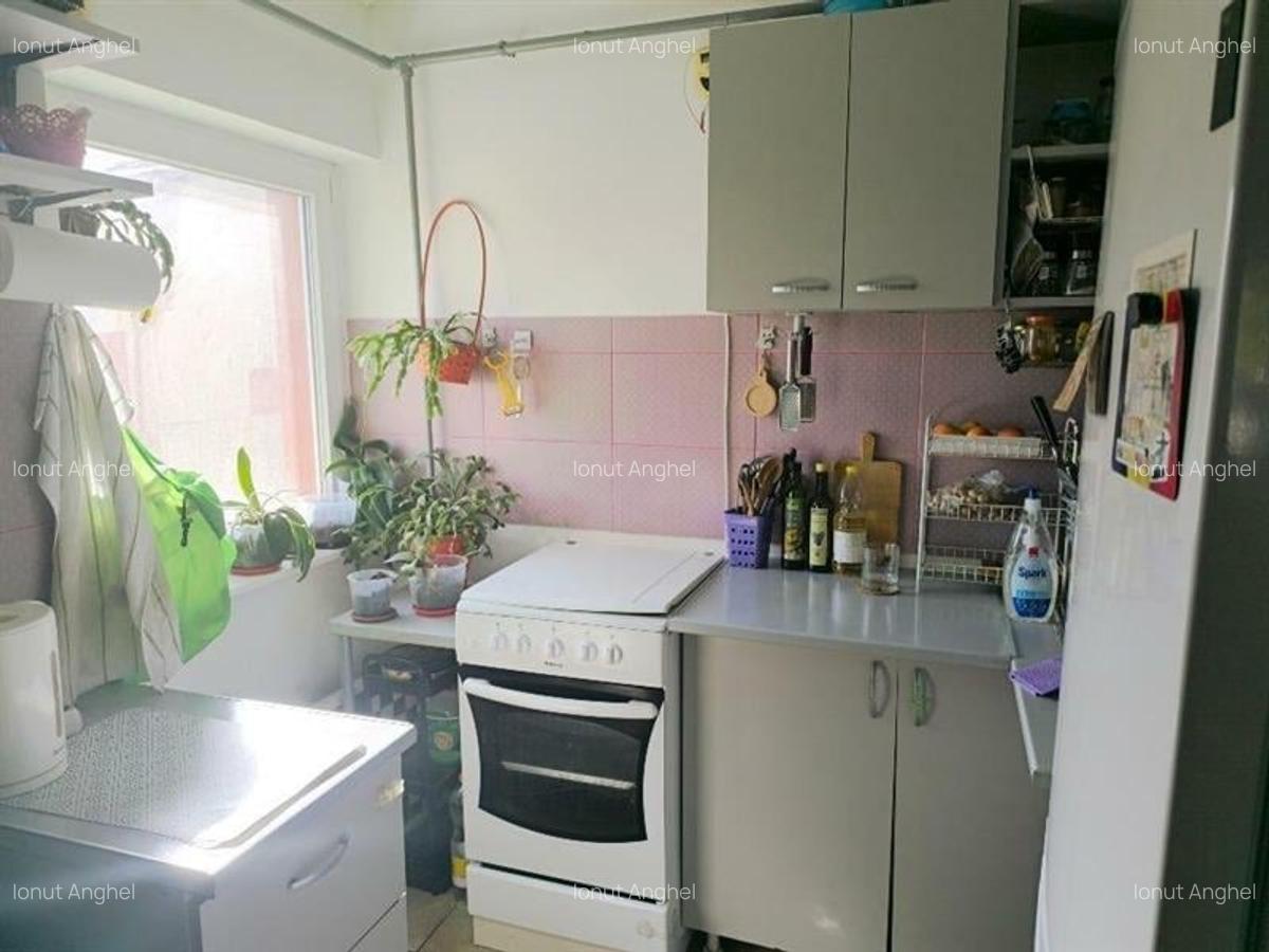 Vanzare apartament 2 camere Vitan - 3