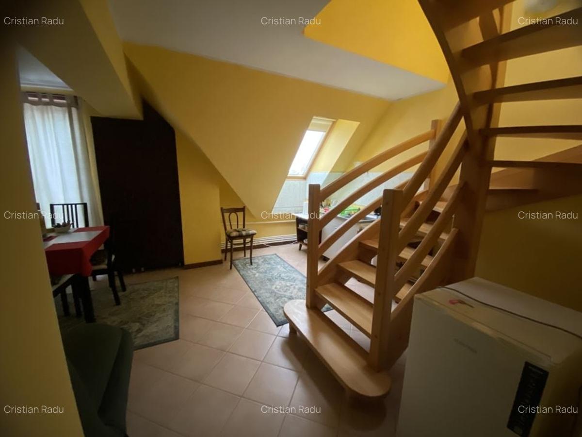 Apartament cu 3 camere în Clăbucet - 3