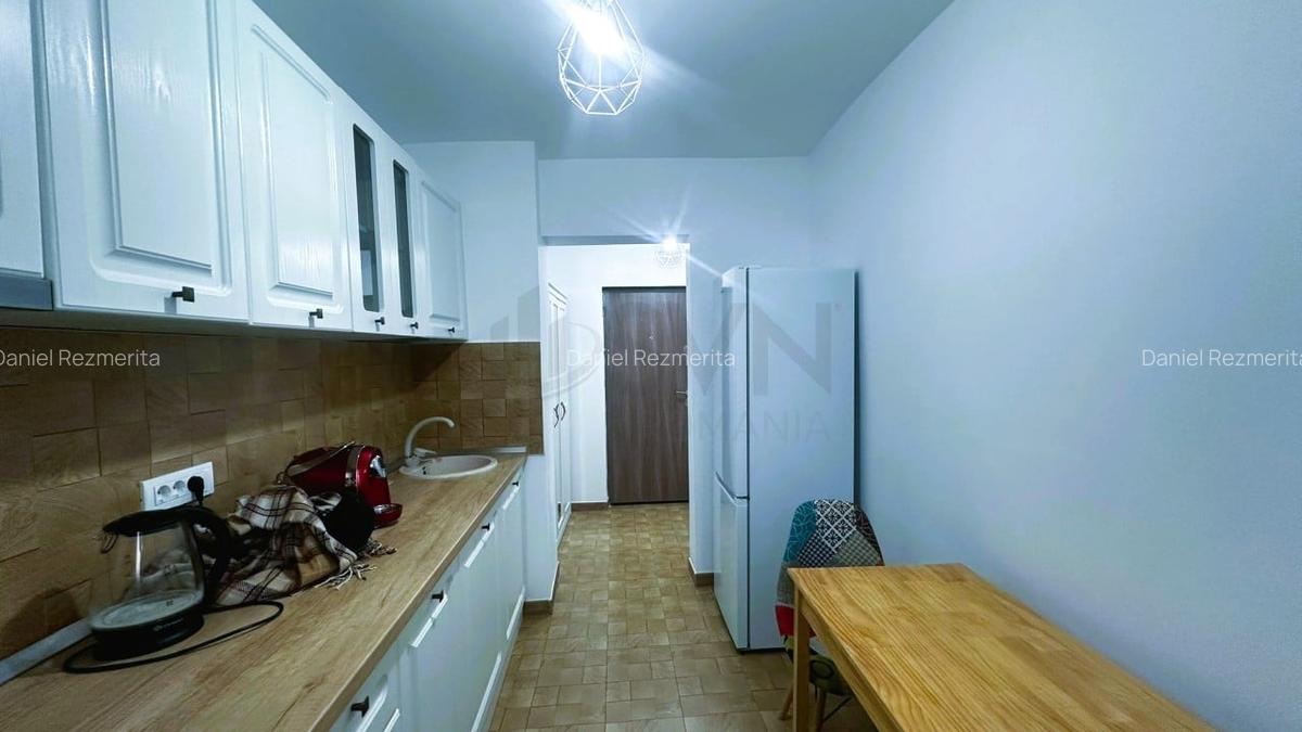 Apartament cu 2 camere decomandat în 1 Mai - 8