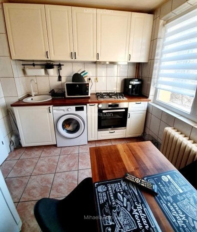 Apartament 3 Camere - Semidecomandat - Zona Colentina - 6
