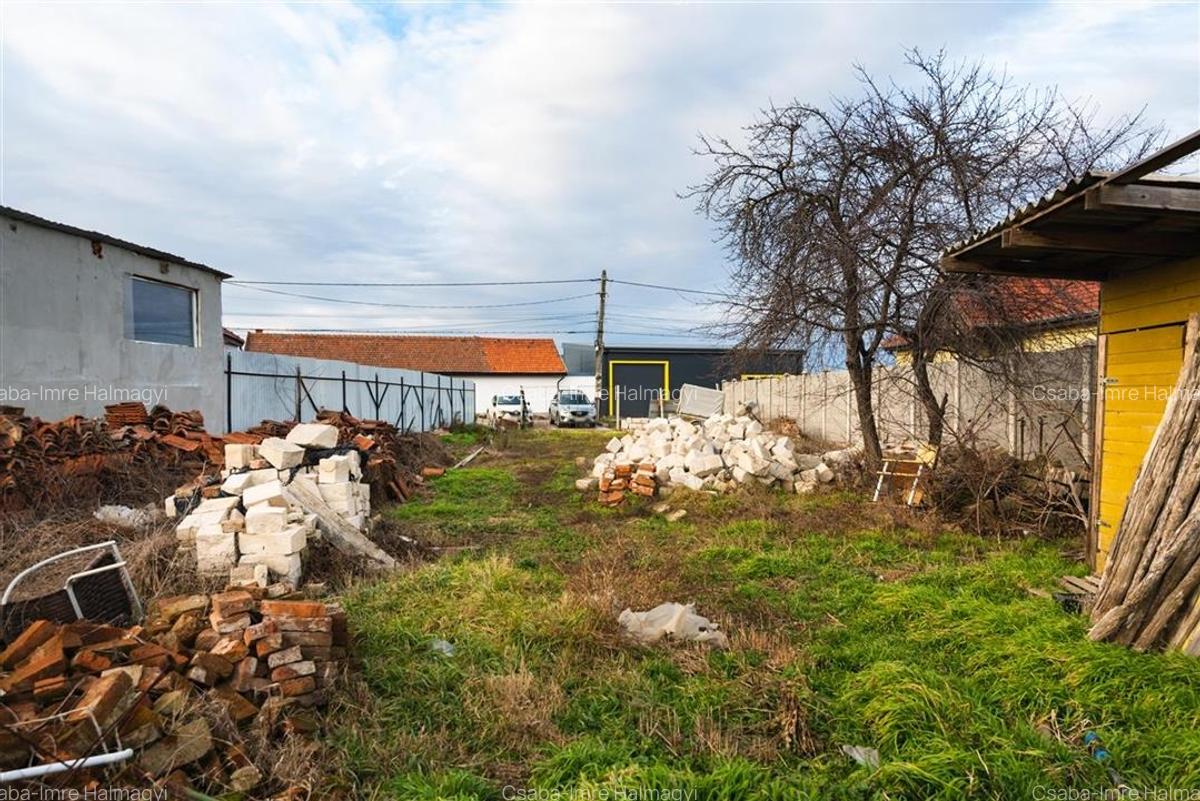 Teren intravilan cu toate utilitatile in Bors - 9