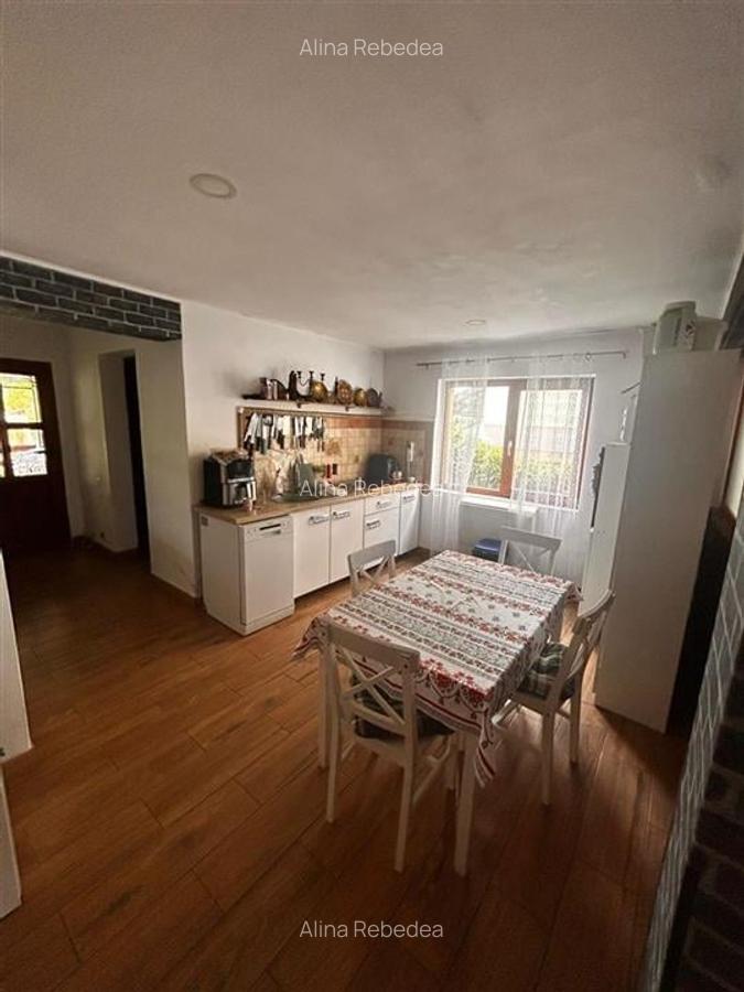 Alzza Real Estate  Casa de vanzare Spicului, aproape de statia de autobuz, cu g - 8