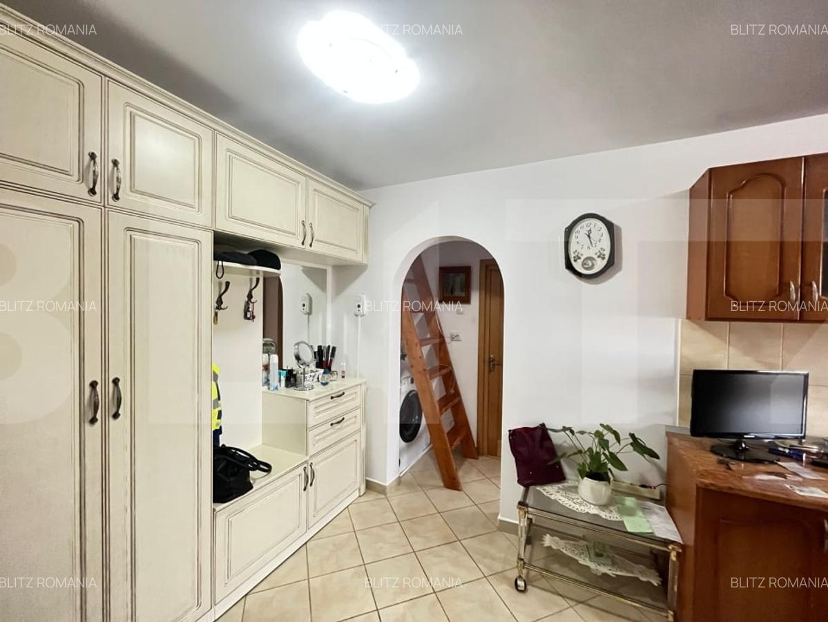 Apartament de 2 camere, etaj 4, zona Bucovina - 1