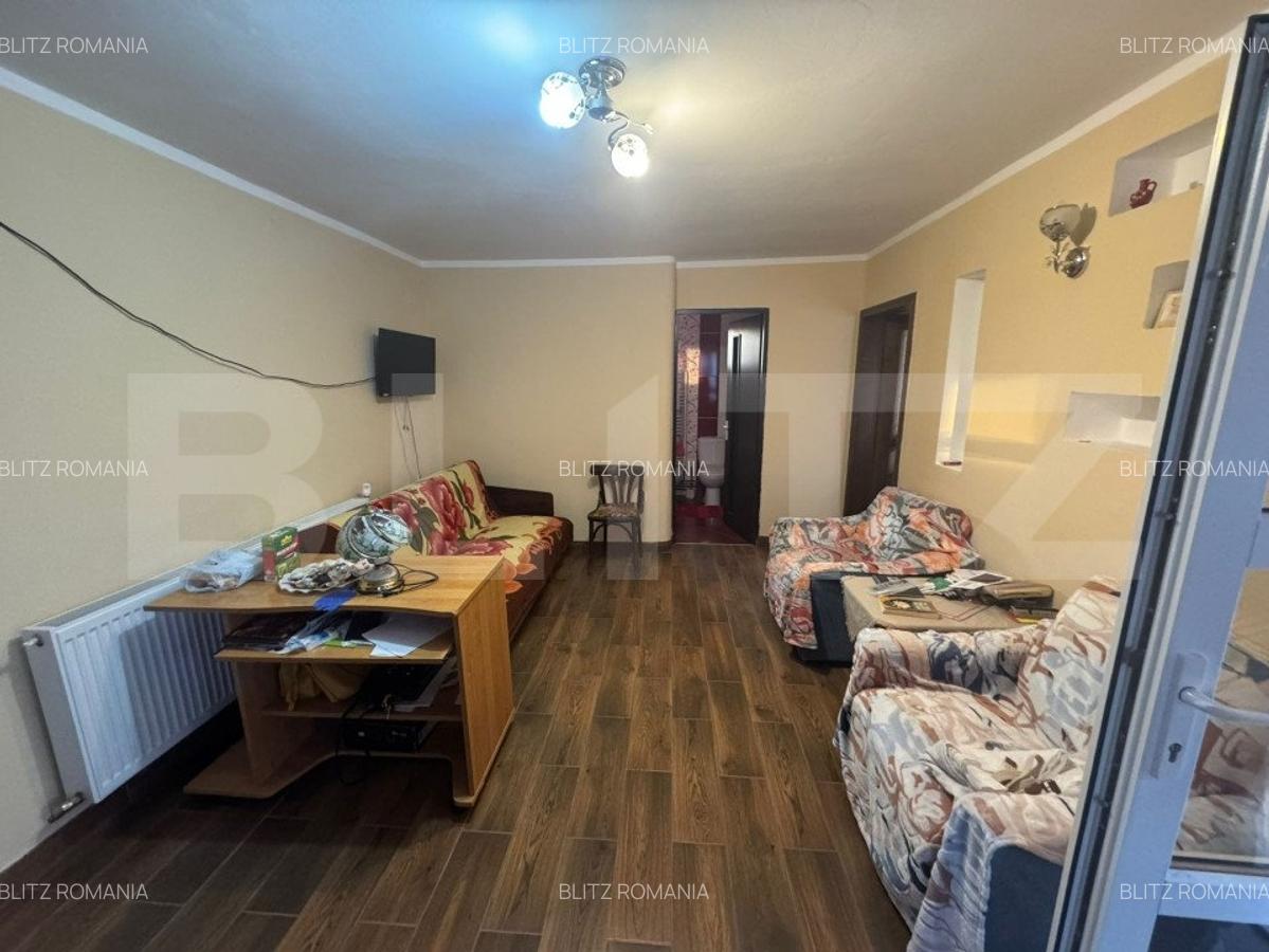 Casa de vanzare, cu 6 camere, 200 mp, zona Hotar - 8