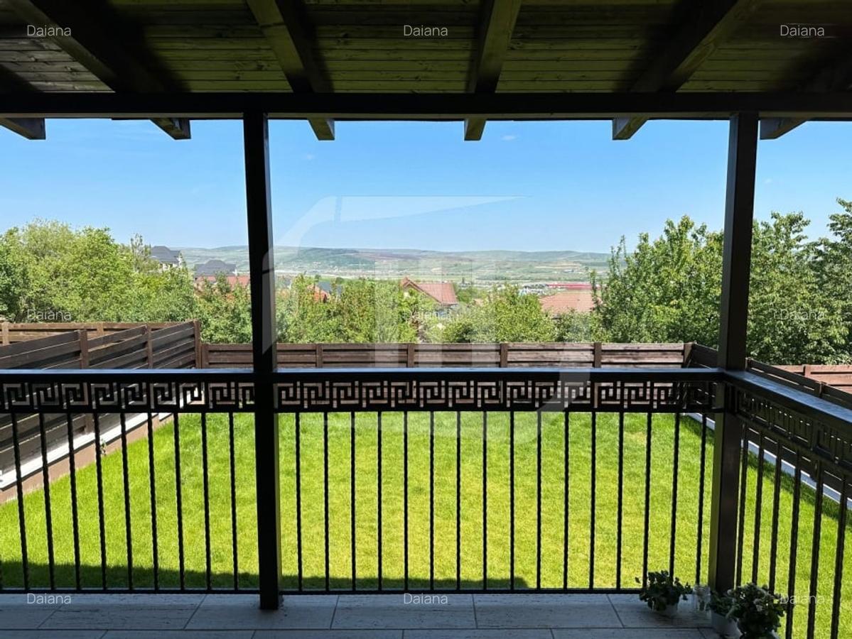 Casa individuala, curte mare si view in Dezmir - 1