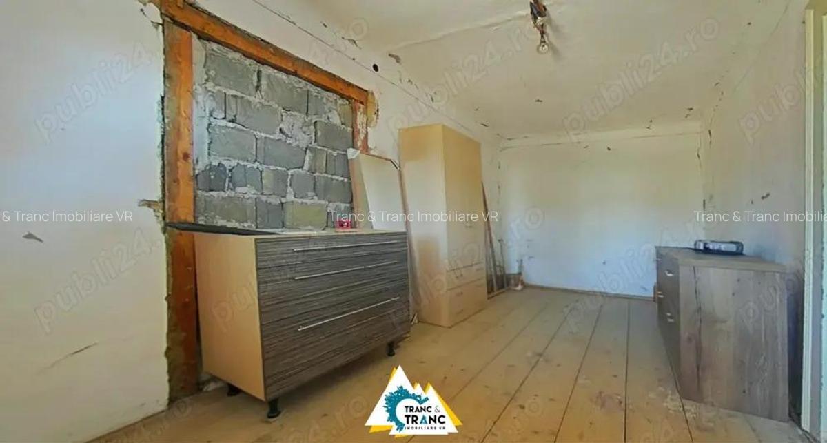 Casa spa?ioasa cu 3 camere in comuna Vladimirescu aproape de Arad - 2