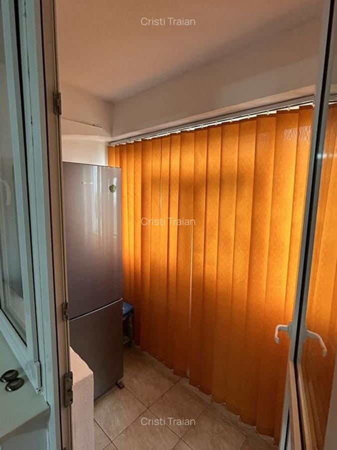 Garsoniera Auchan Vitan, stradal, mobilata si utilata modern, curata, libera - 5