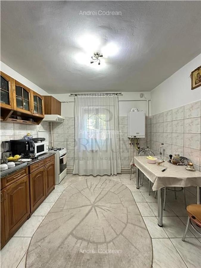 Buziasului - 2 Camere - Centrala termica proprie - Foarte spatios - Bloc anvelop - 3