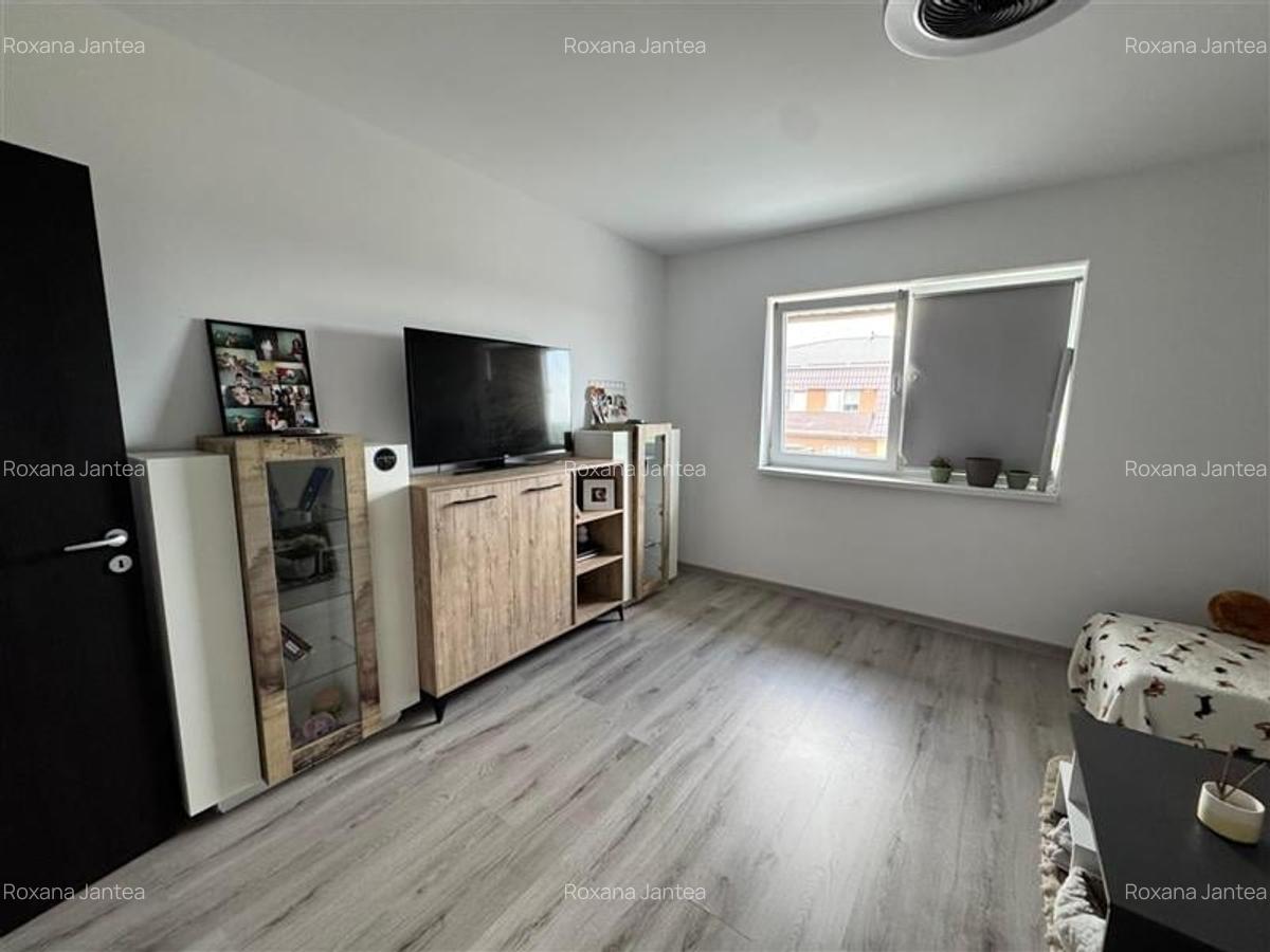 Apartament cu 2 camere decomandat, mobilat în Sânpetru - 6