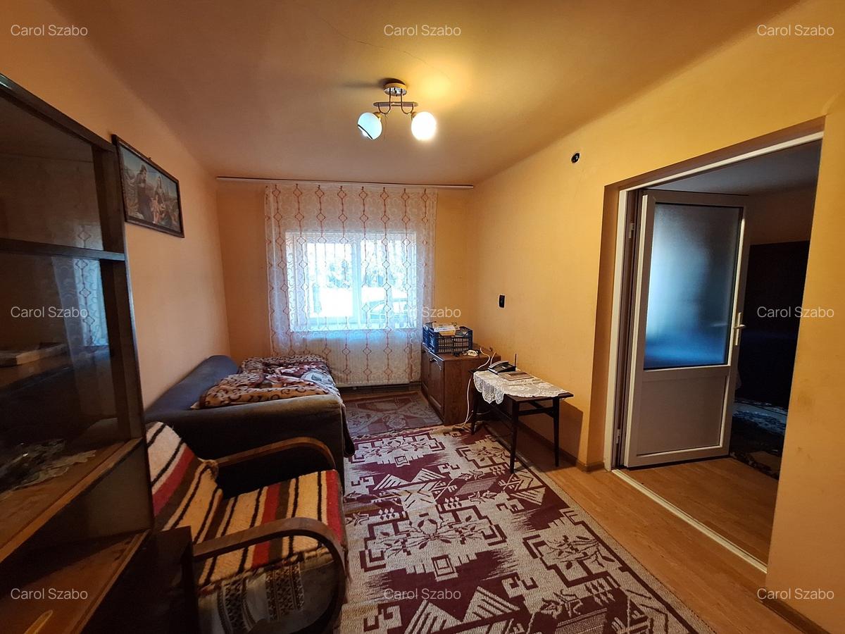 Casă cu 3 camere în Săcădat - 6