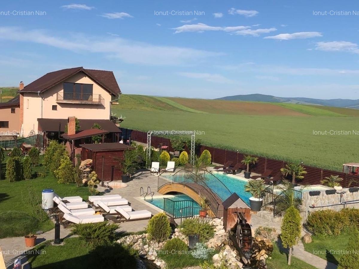 Proprietate specială, 1200 mp în Brașovul Vechi - 1