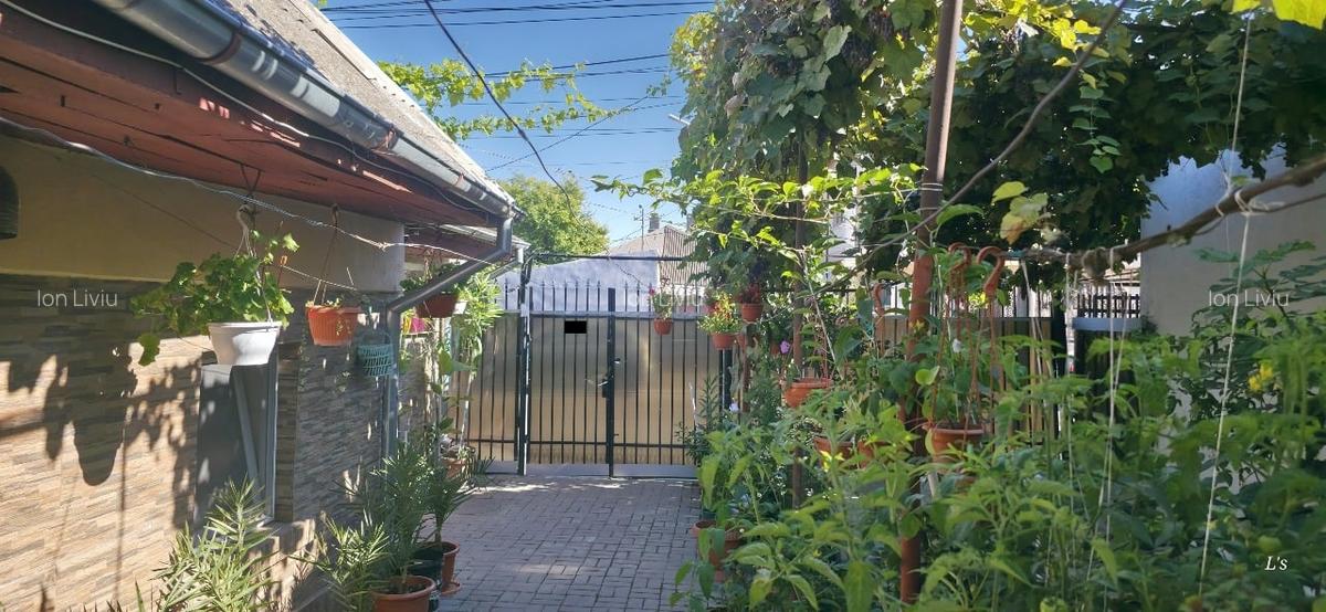 Casa de vanzare - Cartierul Viile noi, Strada Soseaua din Vii, Constanta - 1