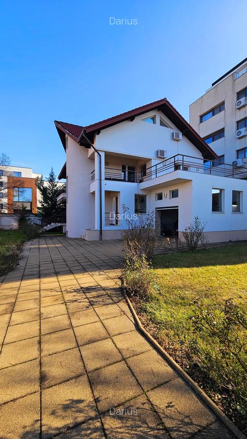 Casă cu 7 camere în Iancu Nicolae - 1