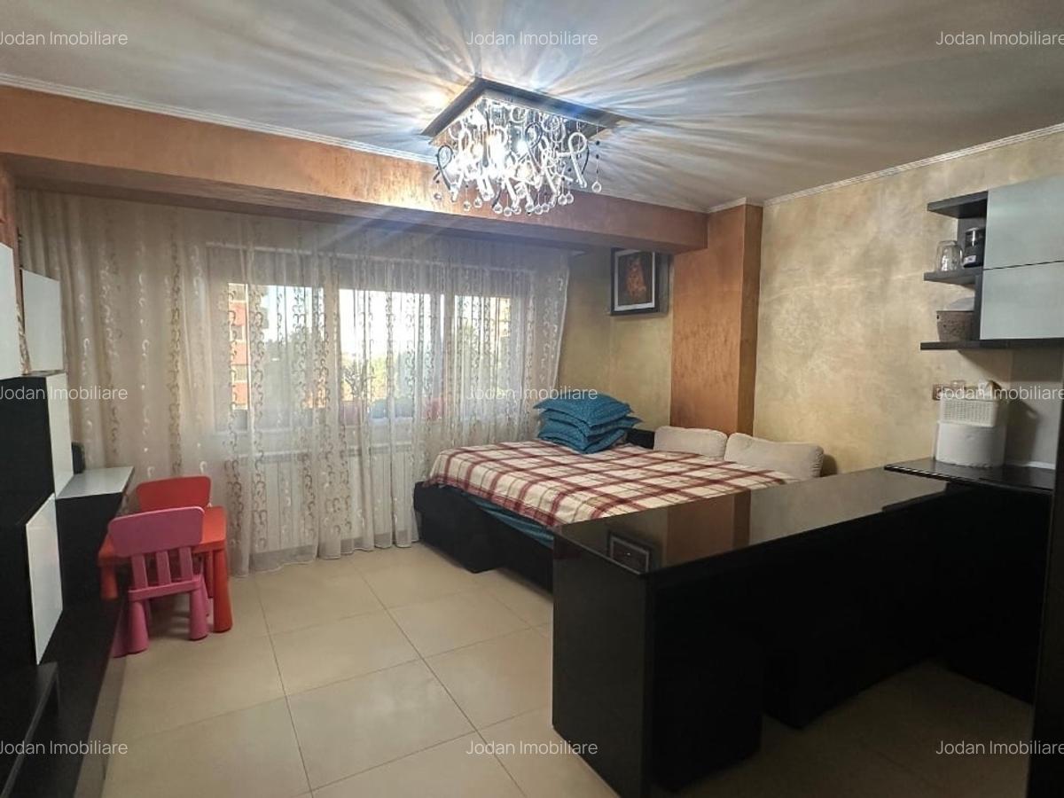 Apartament la blocurile lui Mazăre  54.04 mp/utili - 10