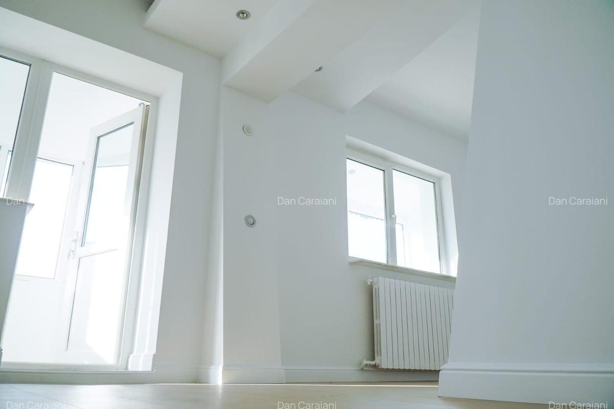 Vând duplex etajul 4 și 5 zona Trocadero - 8