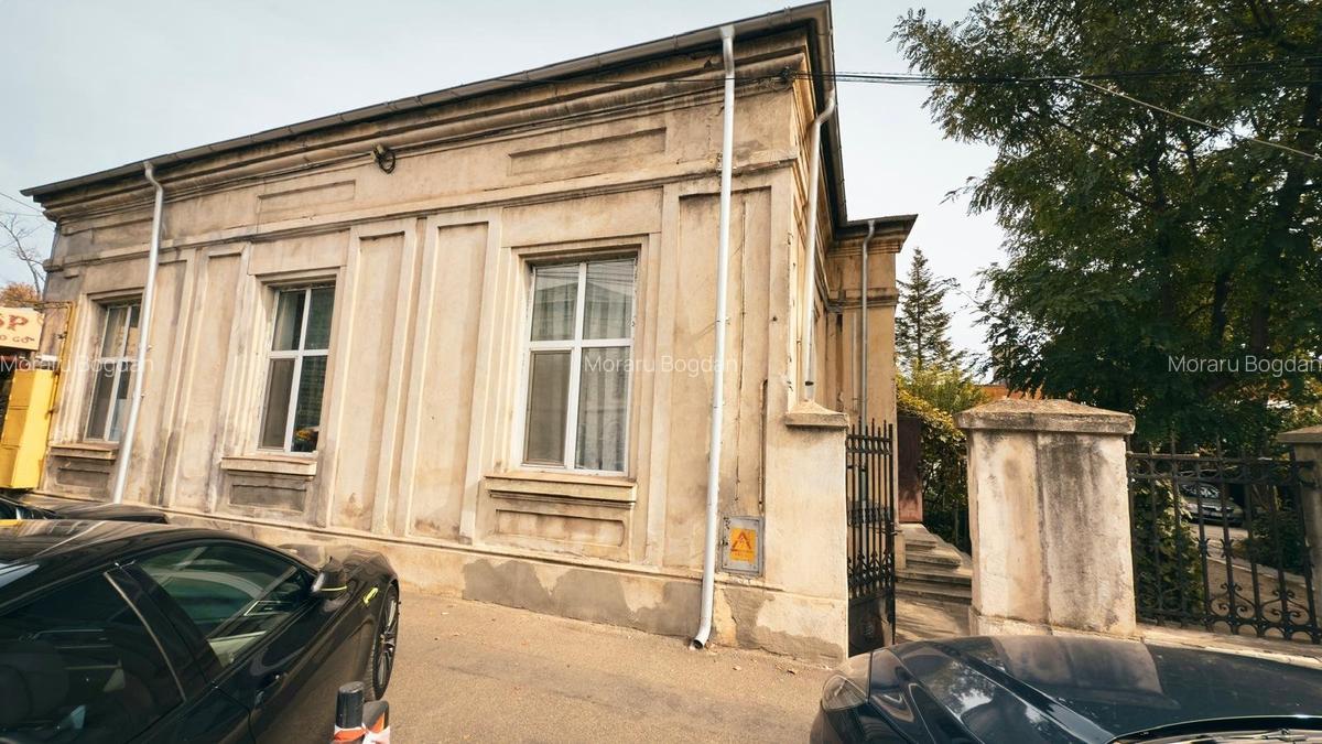 Casă cu 3 camere în Central - 1