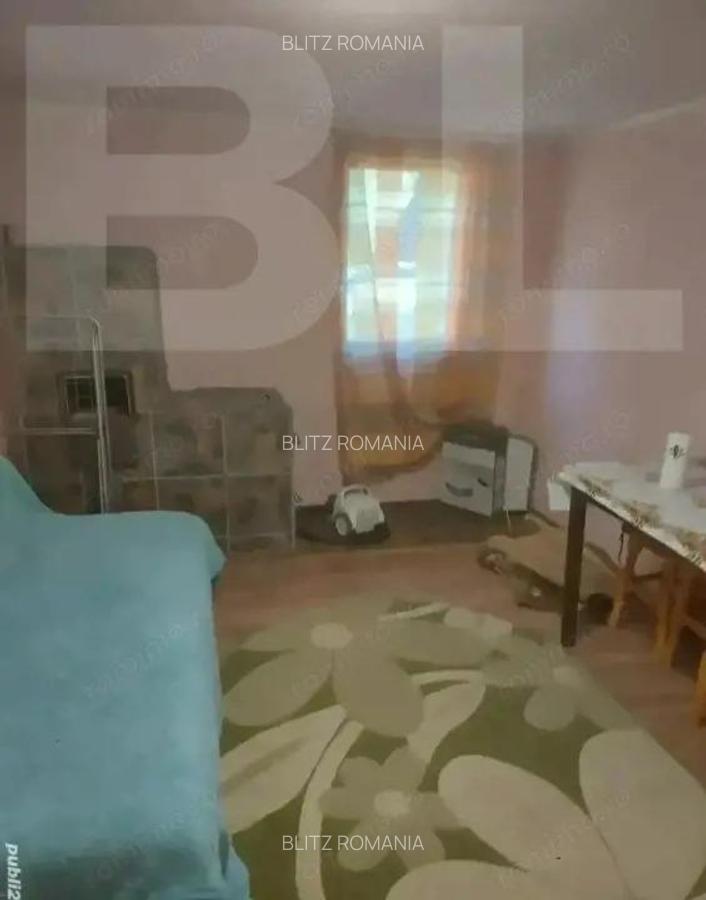 Casa de vanzare intr-o zona lini?tita, sus pe deal, cu priveli?te superba - 3