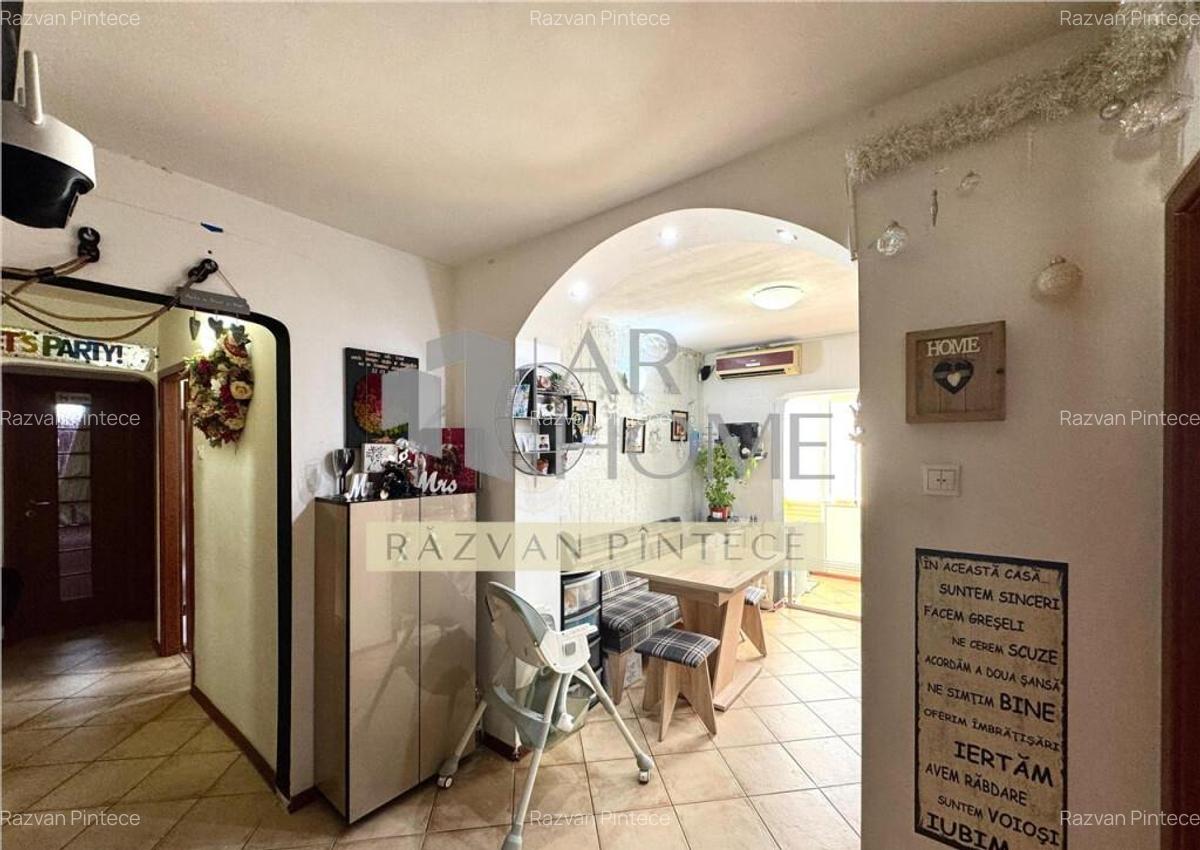 Apartament 3 camere, confort 1, decomandat, zona Republicii - 12