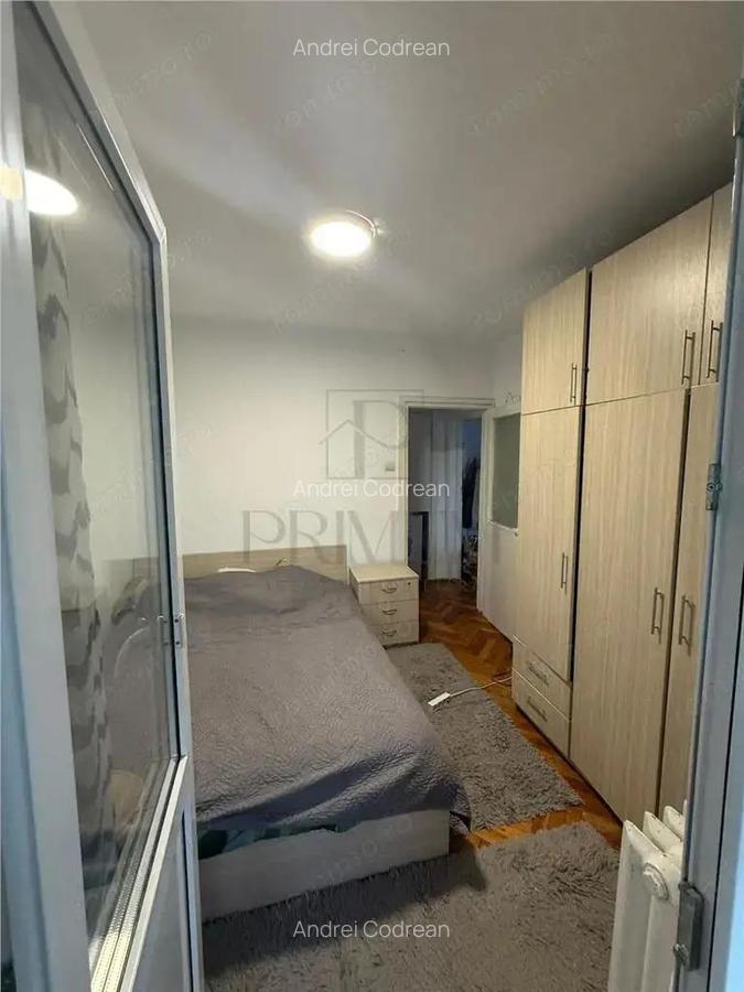 Gheorghe Lazar - 2 Camere - Etaj intermediar cu LIFT - Bloc izolat - Balcon - 4