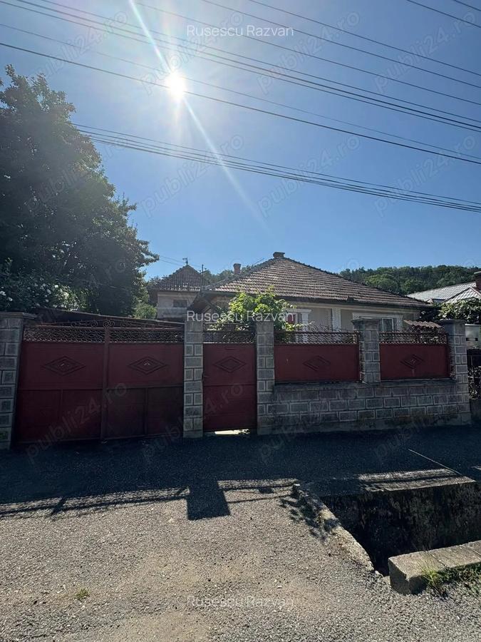 Casa de vanzare - Zona lini?tita - 4