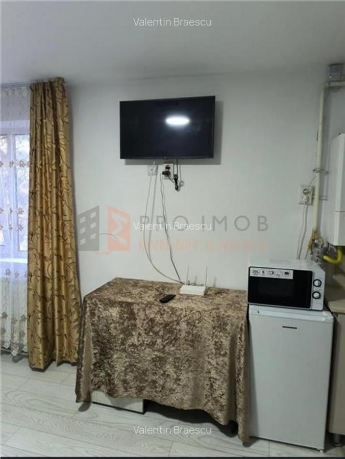 Garsoniera  cf 1  semidecomandata zona Crang - 2