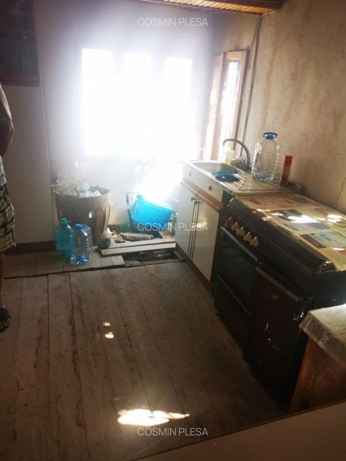 Casa batraneasca + beci, BEREVOIESTI -UNGURENI, teren 6.200mp - 9