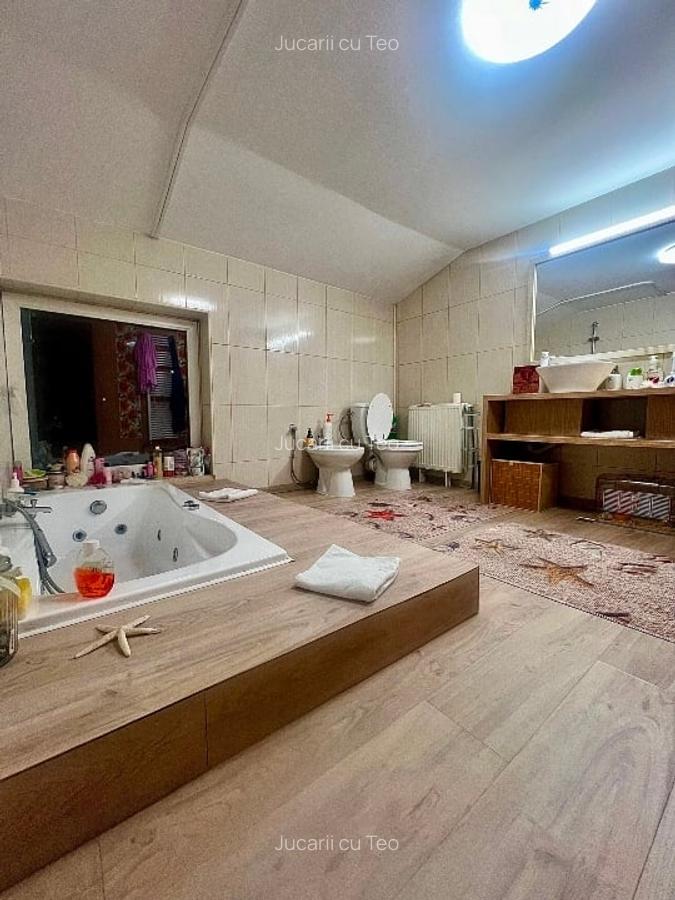 Casa 5 camere situata intr-o locatie linistita cu o priveliste superba - 2