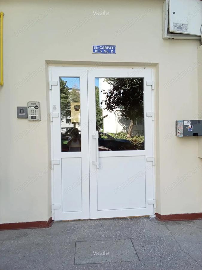 De vanzare apartament 3 camere decomandate - 3