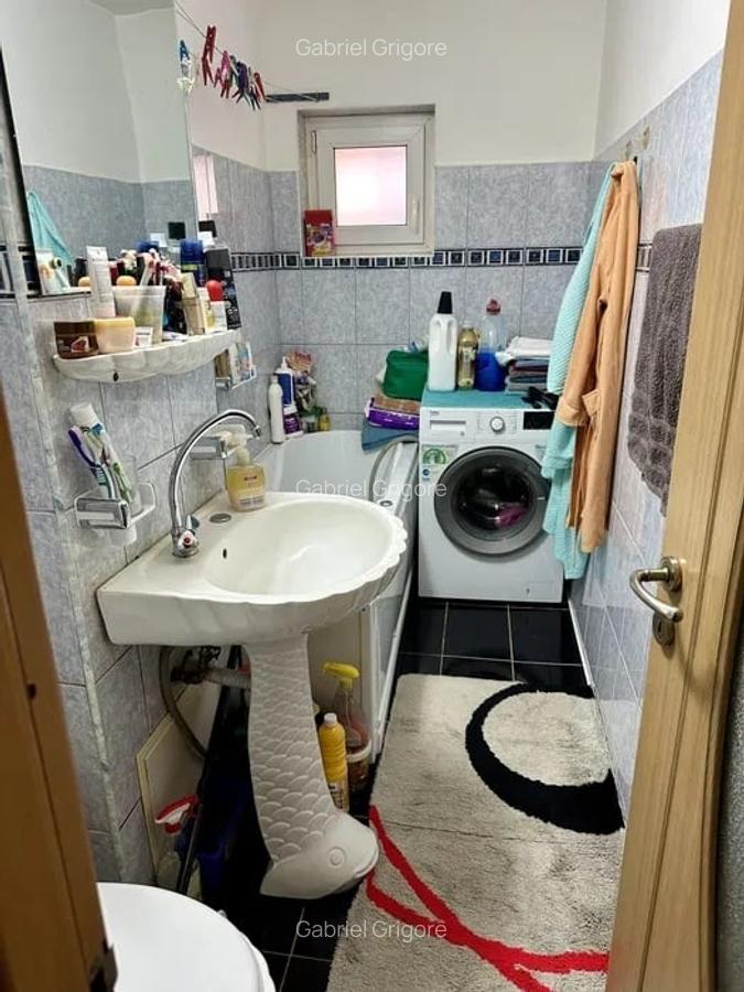 Apartament cu 3 camere decomandat în Noua - 6