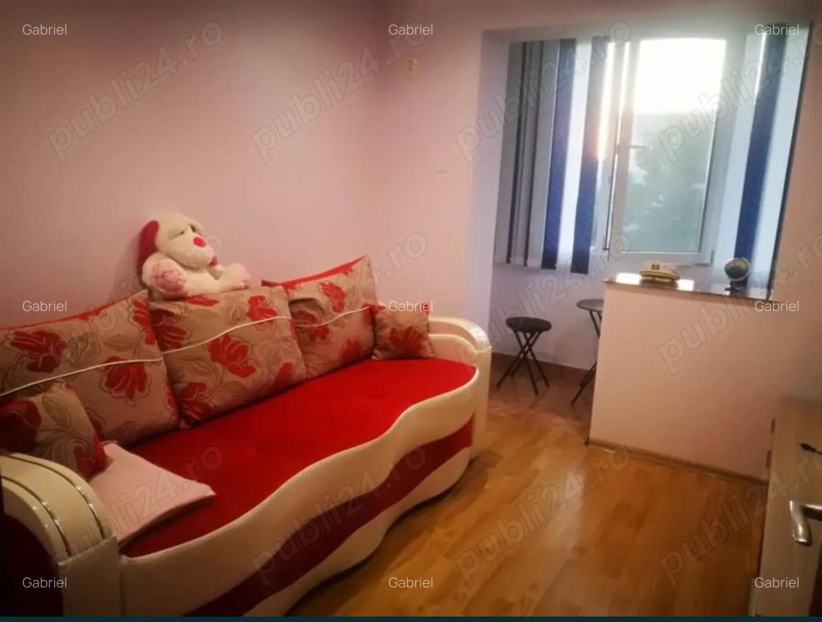 Inchiriez Apartament 2 Camere - 2